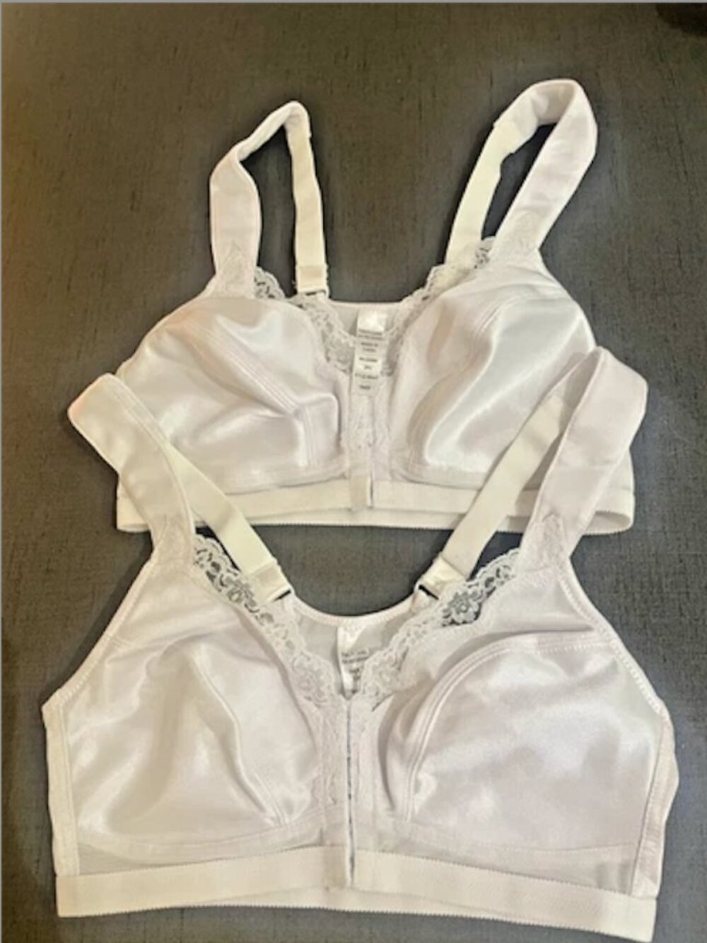 Lot of 2 Valmont/Wynette Vintage Bra White Front Closure Style 86447 Size 34D